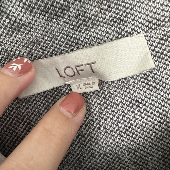 Women’s sweater - Picture 2 of 3